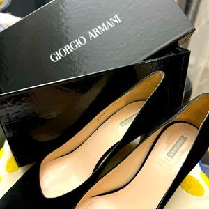Giorgio Armani Black Pump swede asymmetrical top